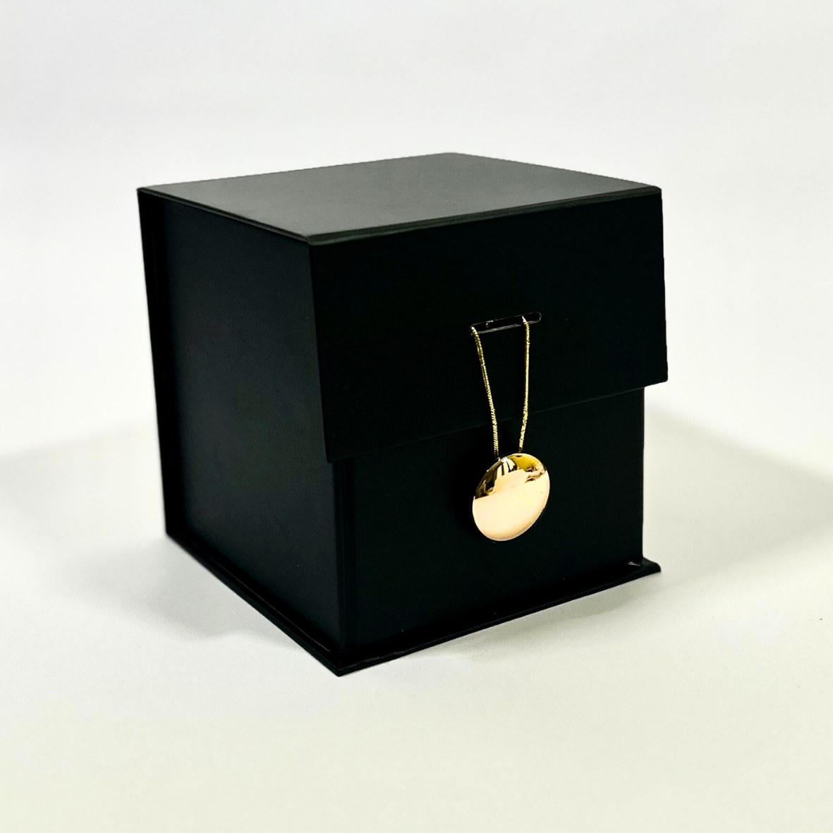 Classics collection - Dark Honey & Tobacco Scented Candle