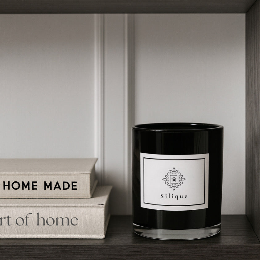 Classics collection - Dark Honey & Tobacco Scented Candle